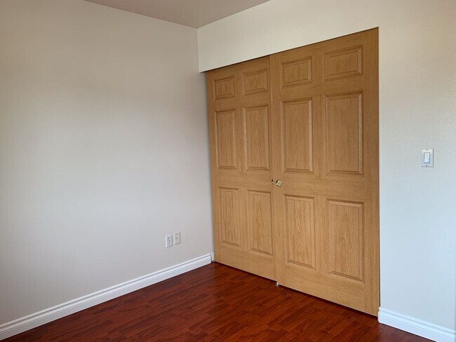 Building Photo - Split Level 4-bedroom, 3-bathroom Home in ...