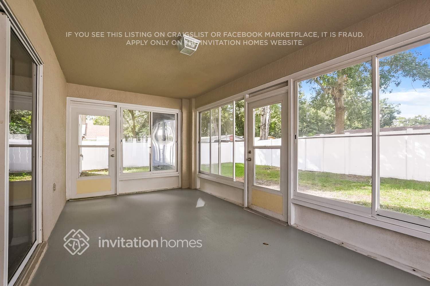 Building Photo - 2055 Golden Ivy Way