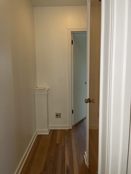 Building Photo - 1419 Beechwood Blvd