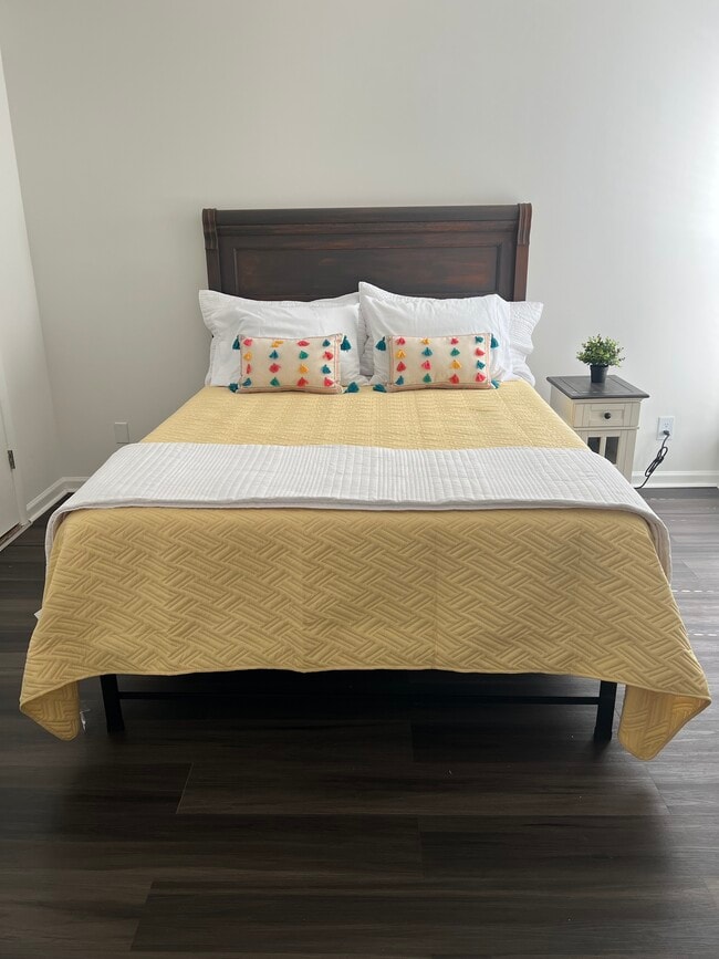 Building Photo - 11 Hamiltons Bay Ct