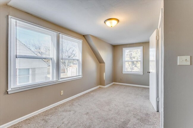 Building Photo - Cozy Single Family home in Southeast Wichita