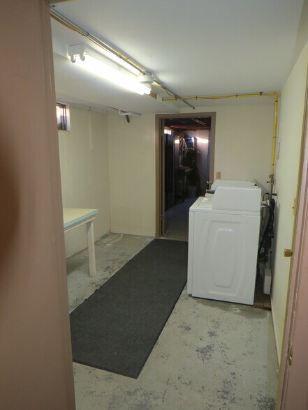 Building Photo - 469 Corey St