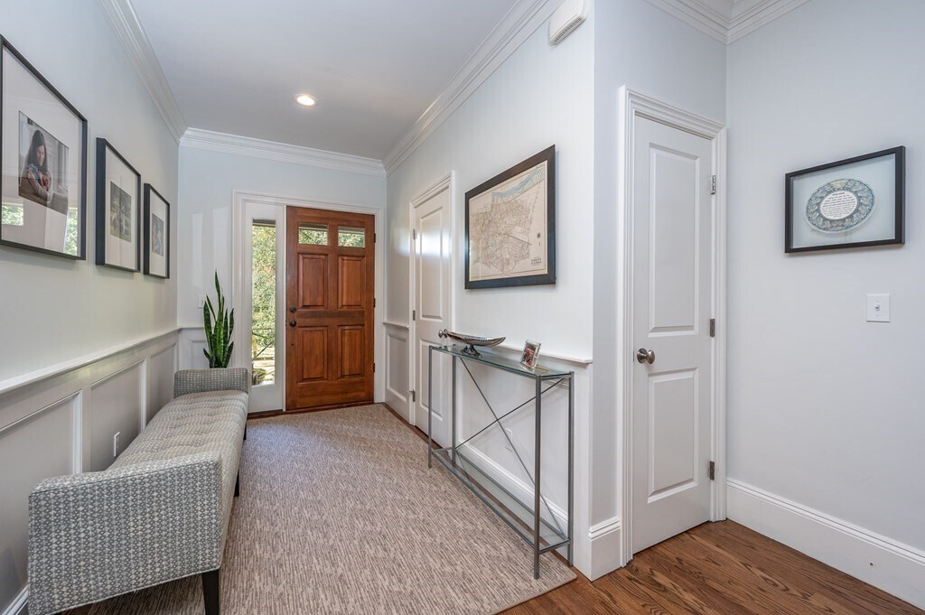 Building Photo - 56 Waverley Ave