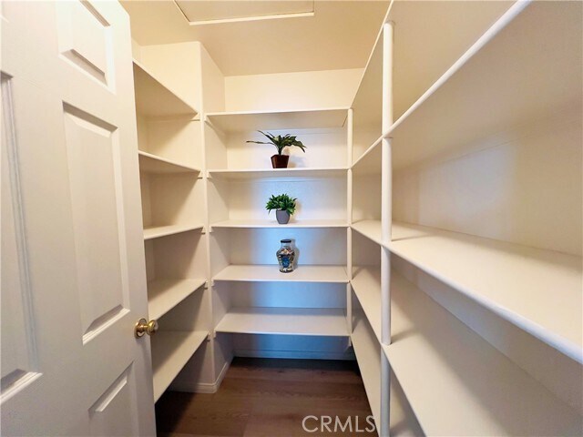 Building Photo - 17231 Greentree Dr