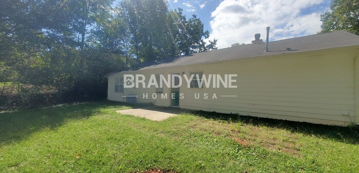 Building Photo - 190 Rosewood Dr