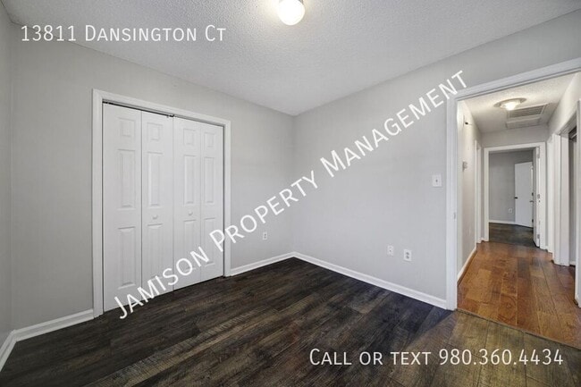 Building Photo - 13811 Dansington Ct