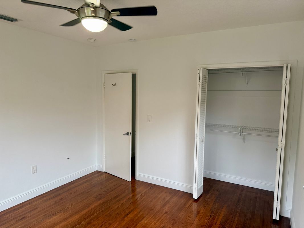 Building Photo - 814 Capri St