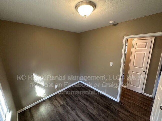 Building Photo - 5411 N Indiana Ave