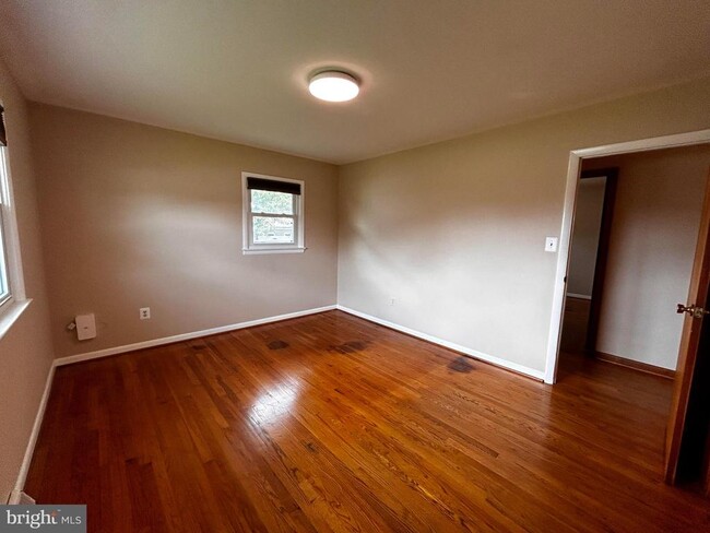Building Photo - 119 Cardinal Ln