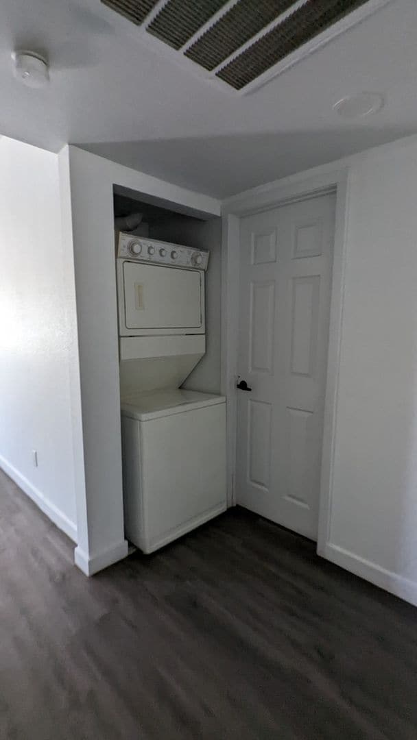 Primary Photo - 1415 Exley Ave