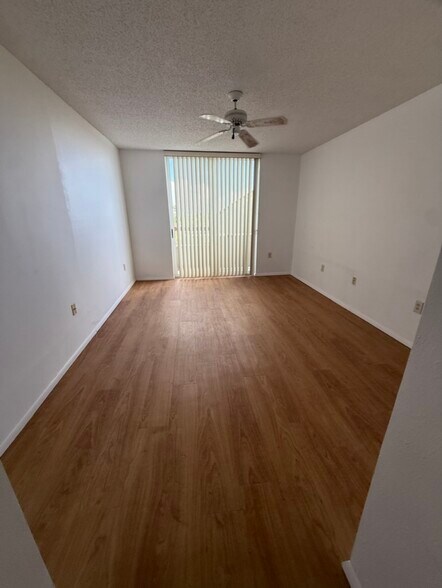 Building Photo - 2333 Feather Sound Dr