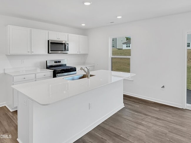 Building Photo - 287 Palm Dr