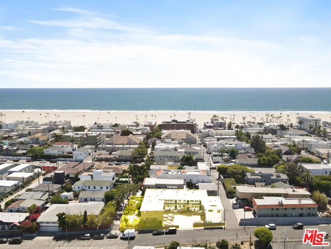 Building Photo - 119 Paloma Ave