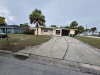 Building Photo - 1040 Hickory Ln