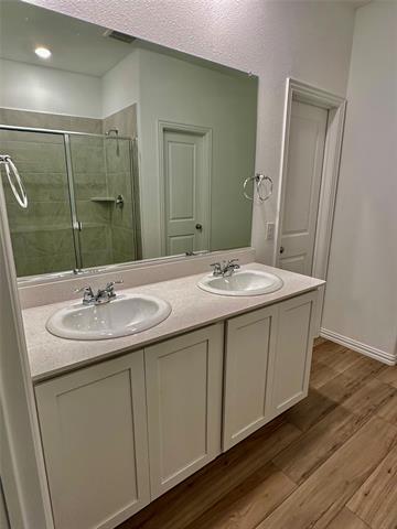 Building Photo - 5905 Rostherne Dr