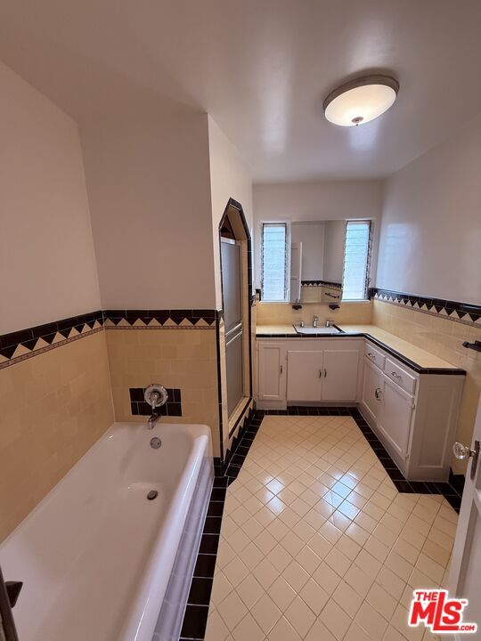Building Photo - 1032 S Crescent Heights Blvd