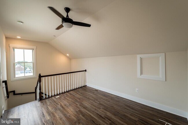 Building Photo - 1333 Powhatan St