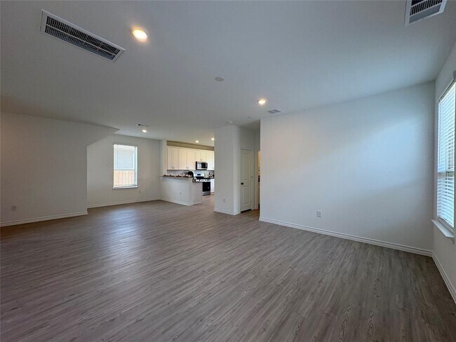 Building Photo - 15190 Cyn Rpds Rd