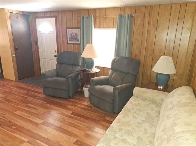 Building Photo - 402 Cory Dr