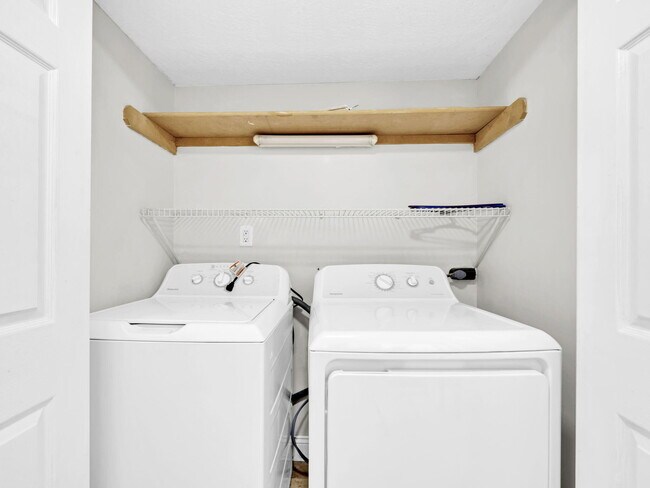 Building Photo - 258 Kidd St