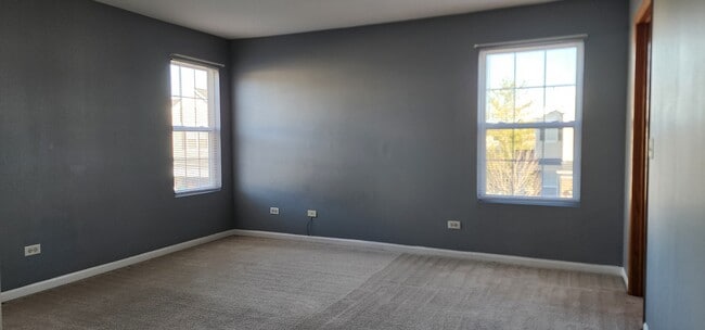 Building Photo - 5015 Elmira Ct