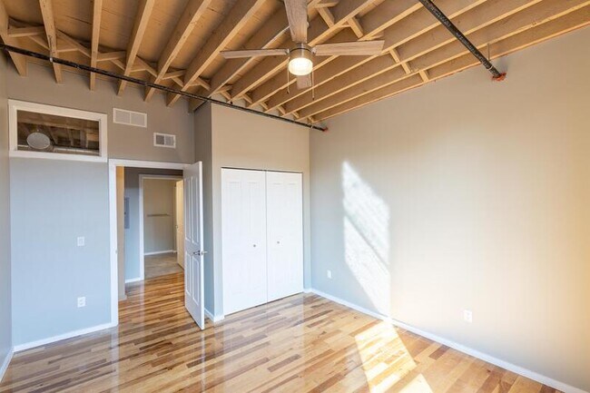 Building Photo - 116 N 4th St