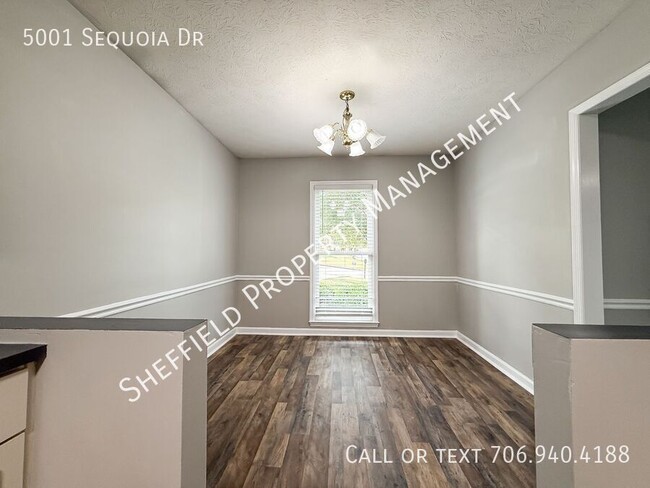Building Photo - 5001 Sequoia Dr
