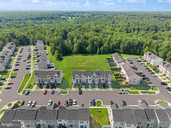 Building Photo - 36084 Fawn Ln