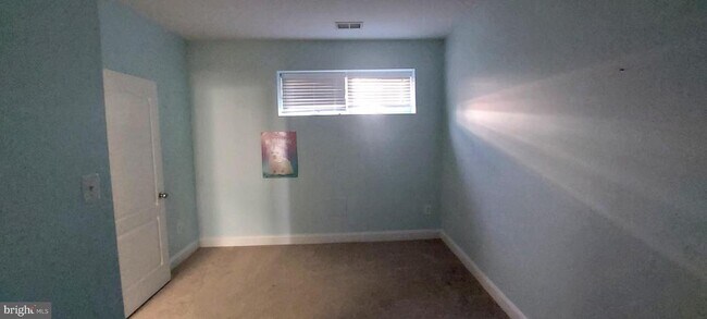 Building Photo - 12539 Blue Sky Dr