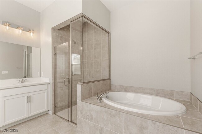 Building Photo - 3391 Stone View Ave