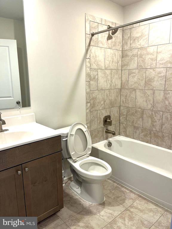 Building Photo - 7616 Johnnycake Rd