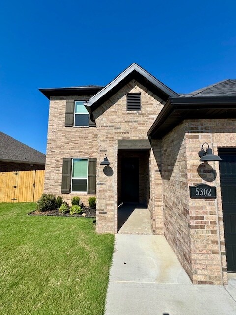 Building Photo - 5302 SW Firethorn Ln