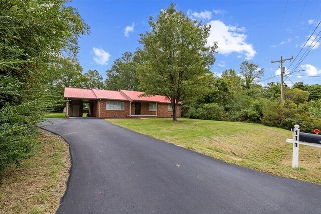 Building Photo - Ranch Style Home For Rent In Durham!