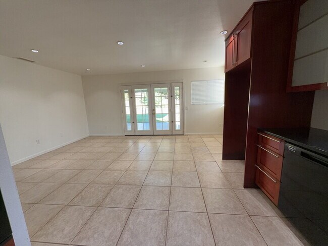 Building Photo - "Charming Riverside Retreat: Spacious 4-Be...