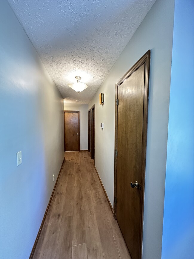 Building Photo - Deer Trail