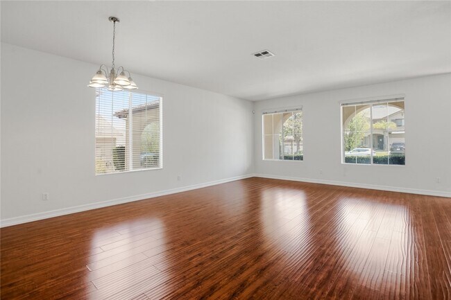 Building Photo - 1605 Rivendel Dr
