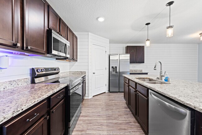 Building Photo - 505 Merganser Way