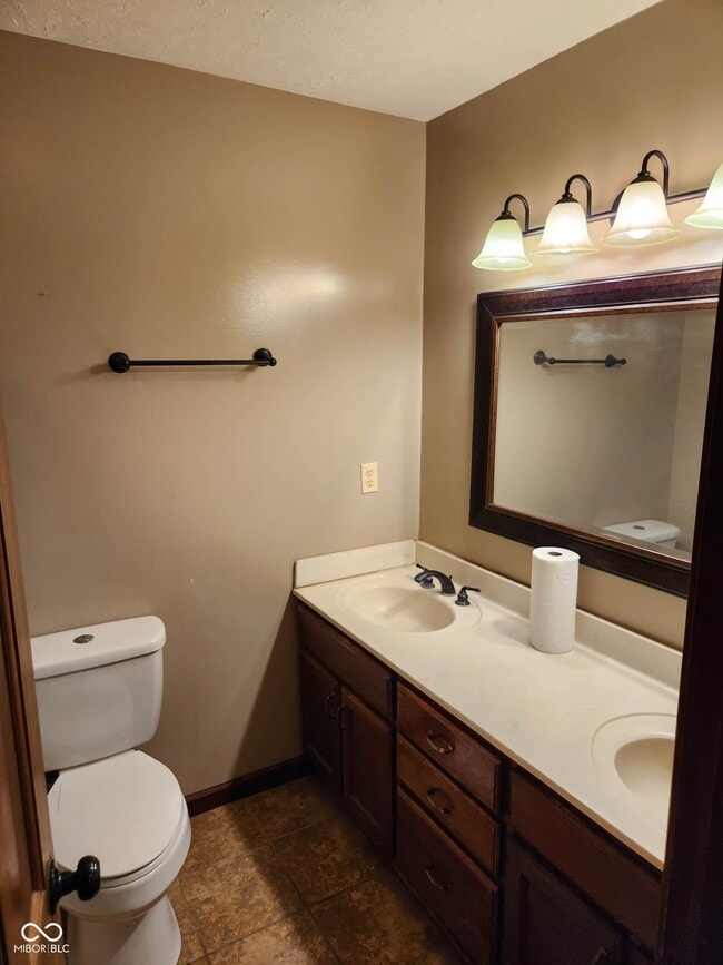 Building Photo - 5607 Riva Ridge Dr