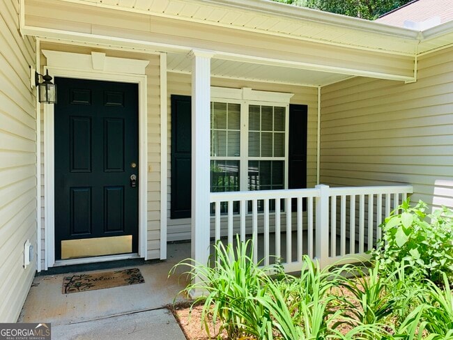 Building Photo - 108 Philmont Ct