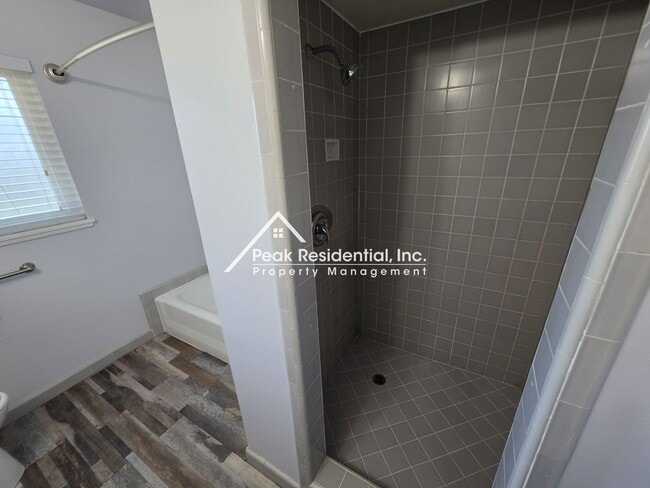 Building Photo - Very Nice 3bd/1.5ba House!