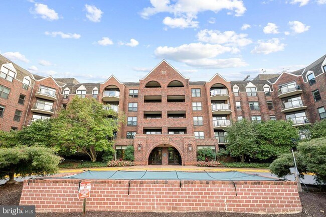 Building Photo - 2100 Langston Blvd.