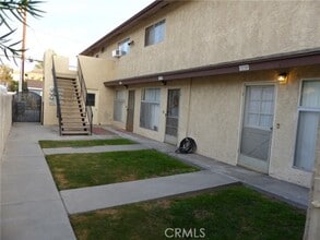 Building Photo - 10708 Walnut St