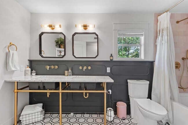 Building Photo - 519 E Ashby Pl