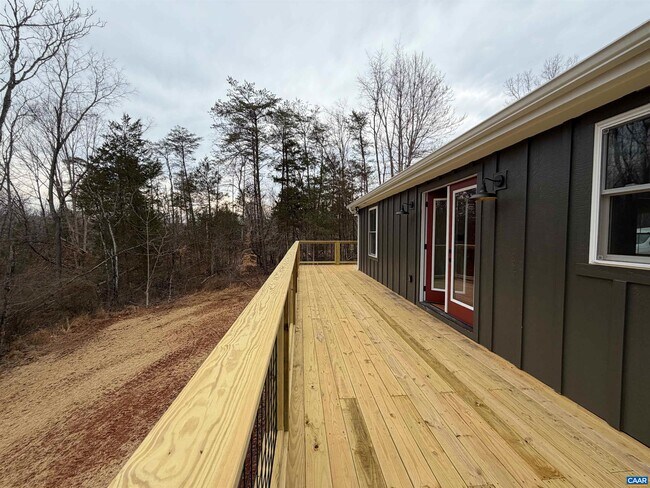 Building Photo - 487 Montreal Ln