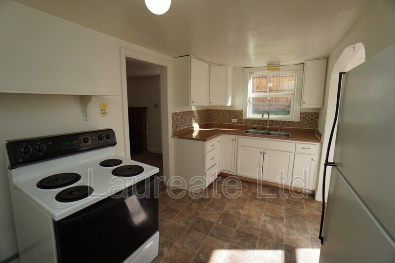 Building Photo - 2945 S Logan St