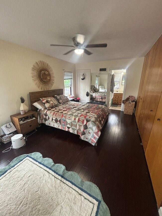 Building Photo - 290 Elm Park Ave