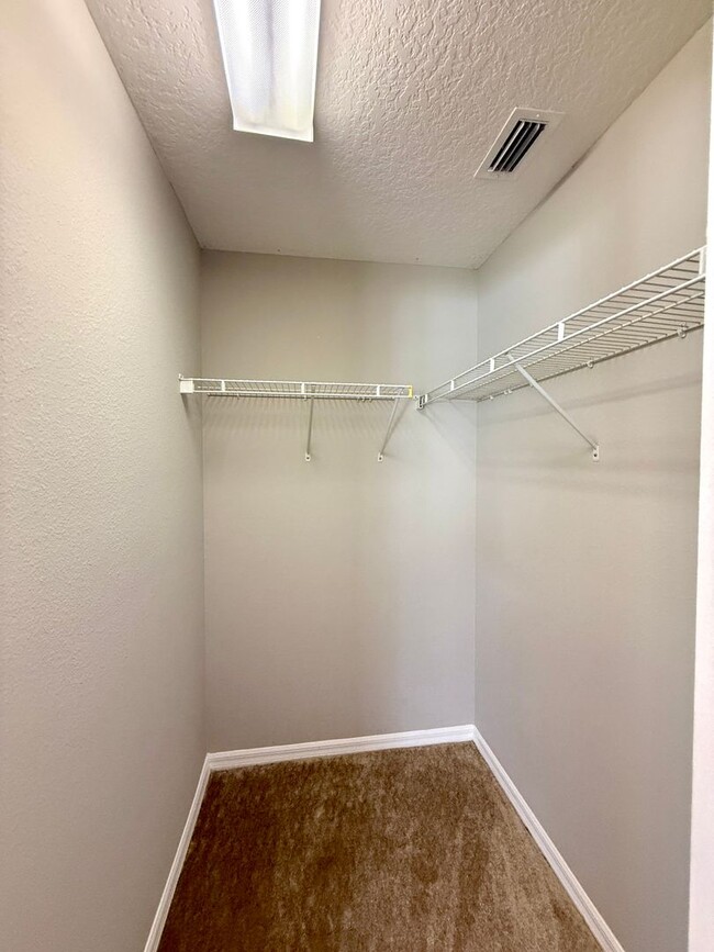 Building Photo - GORGEOUS Two Story 4/3.5 home in sought af...