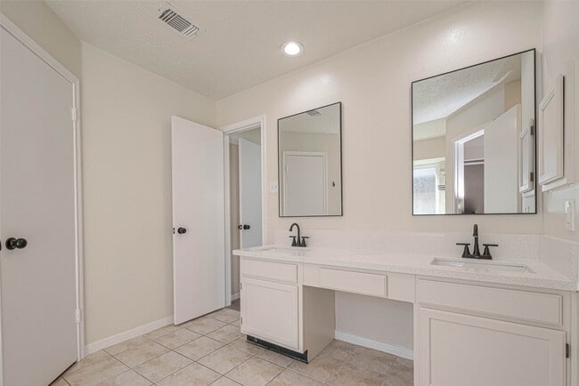 Building Photo - 416 Heatherwood Ct