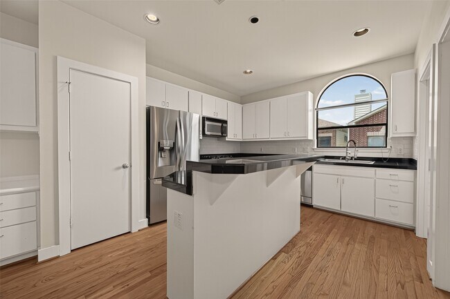 Building Photo - 9829 Madeline Alyssa Ct