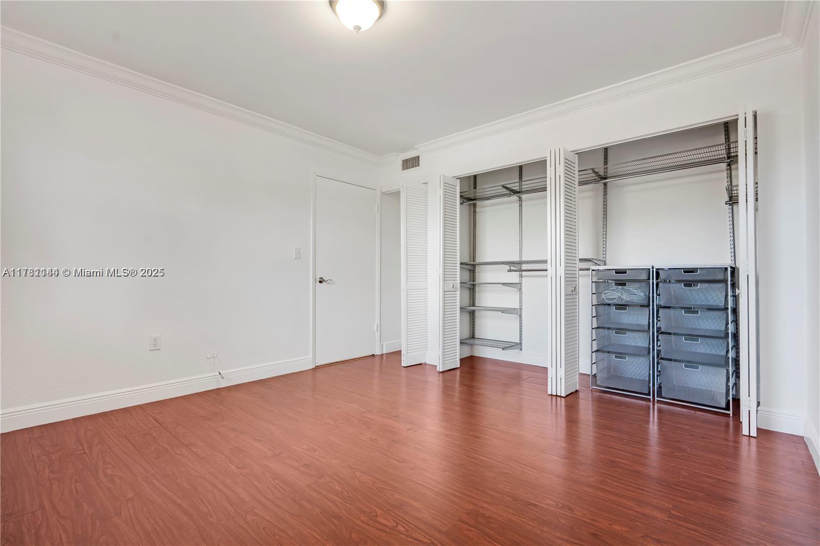 Building Photo - 2441 SW 31st Ave